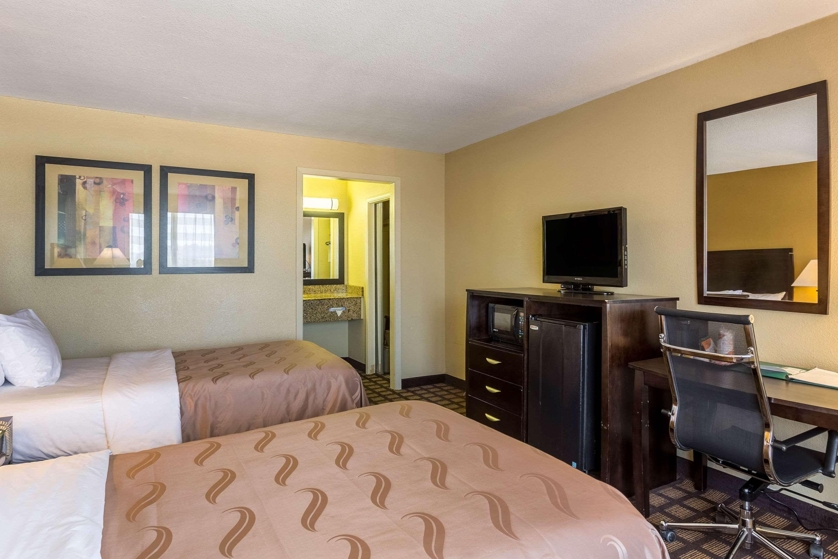 Quality Inn & Suites Baton Rouge West - Port Allen Bagian luar foto