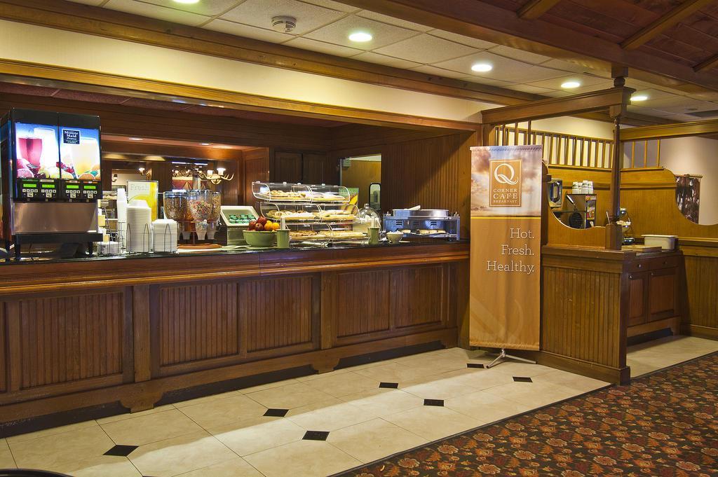 Quality Inn & Suites Baton Rouge West - Port Allen Bagian luar foto