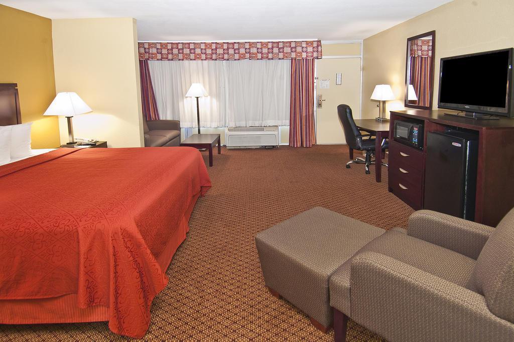 Quality Inn & Suites Baton Rouge West - Port Allen Bagian luar foto