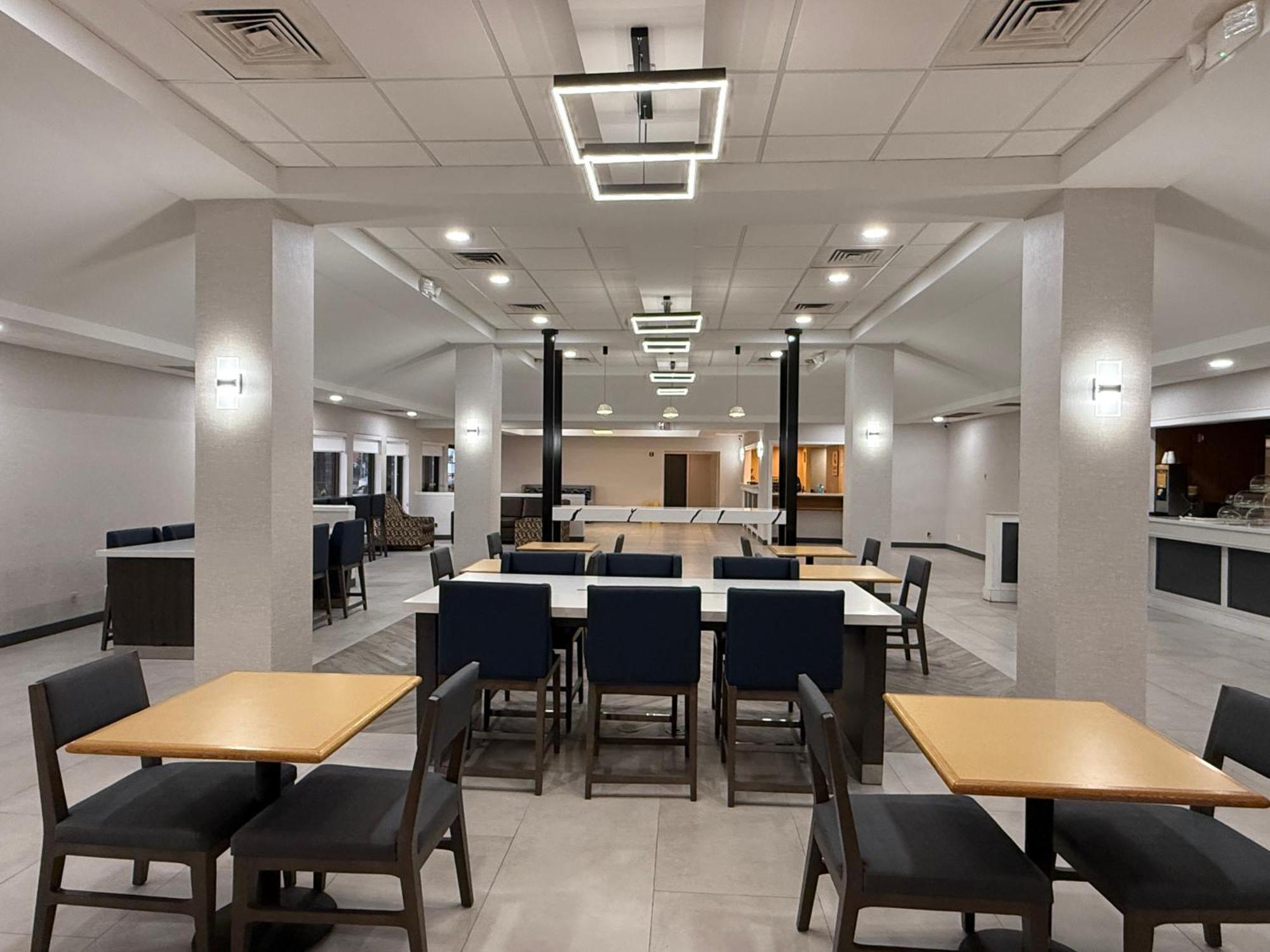 Quality Inn & Suites Baton Rouge West - Port Allen Bagian luar foto