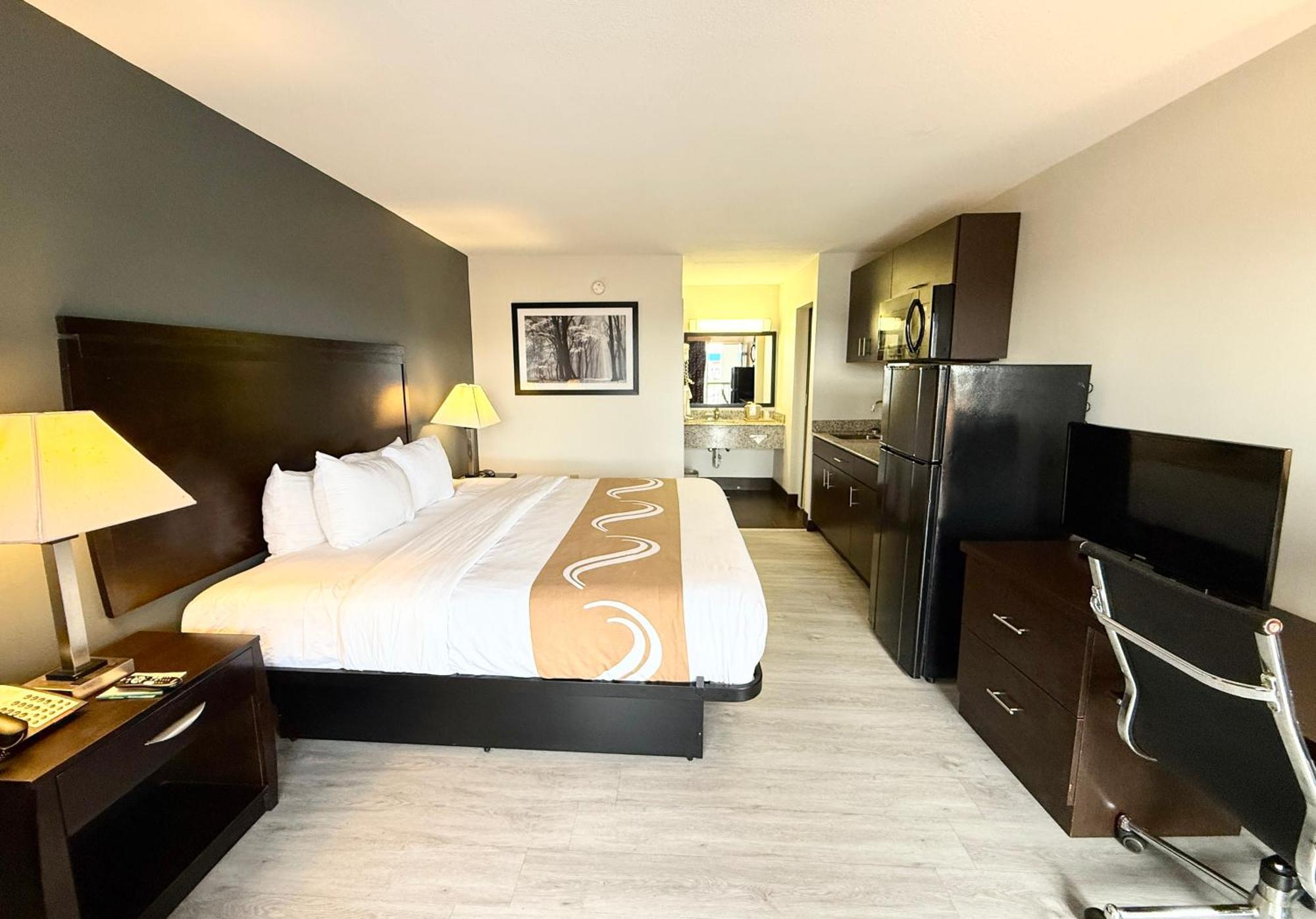 Quality Inn & Suites Baton Rouge West - Port Allen Bagian luar foto