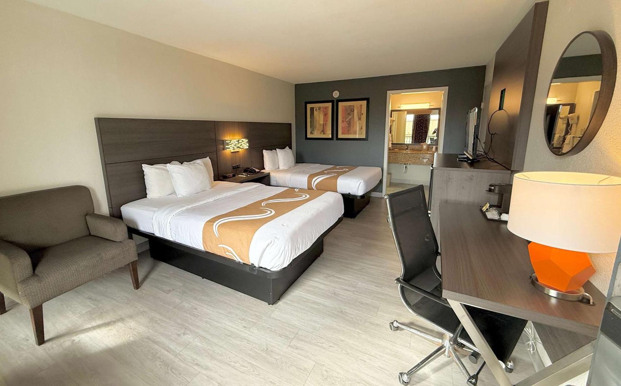 Quality Inn & Suites Baton Rouge West - Port Allen Bagian luar foto